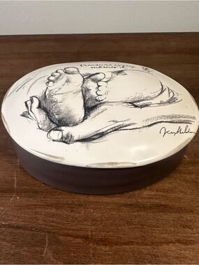 Hallmark Treasure Every Moment Baby's Feet In Mother's Hand Trinket Box